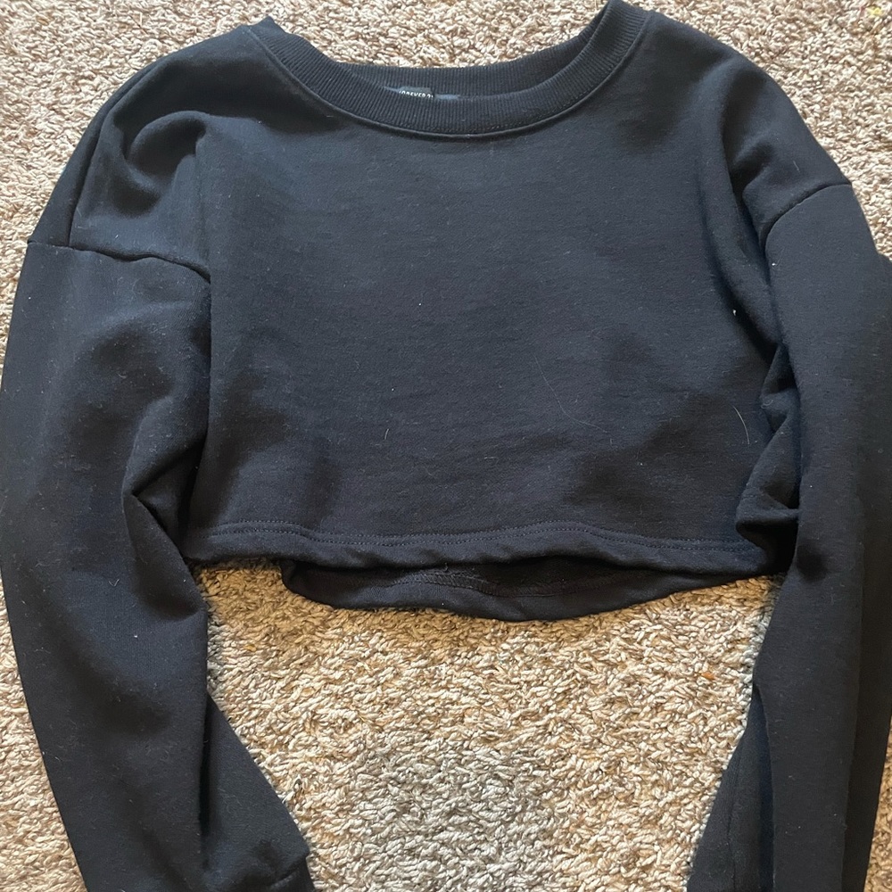 Black cropped sweater